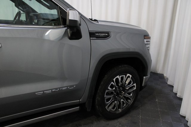 Used 2025 GMC Sierra 1500 Denali Ultimate image 11
