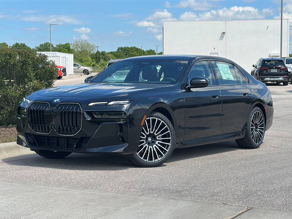 New 2026 BMW 740i w/ Premium Package image 2