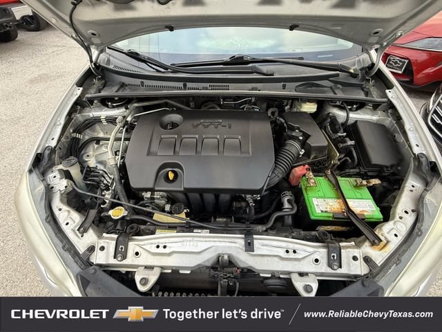 Used 2014 Toyota Corolla LE FWD image 30