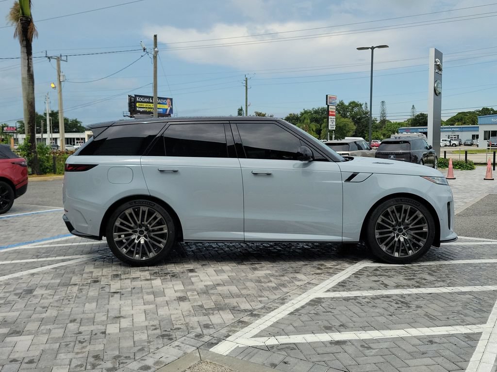 Certified 2026 Land Rover Range Rover Sport SV AWD/4WD image 6