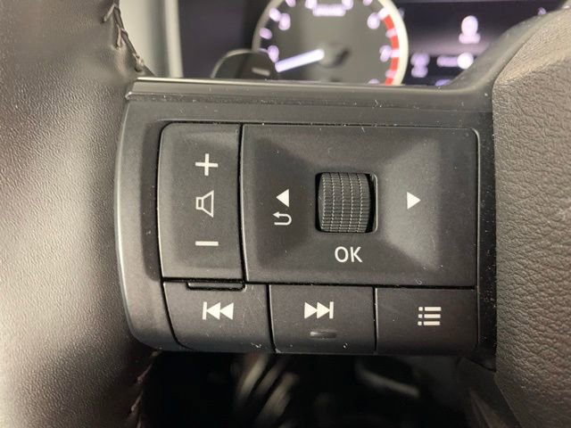 Used 2025 Nissan Rogue SV AWD/4WD image 17