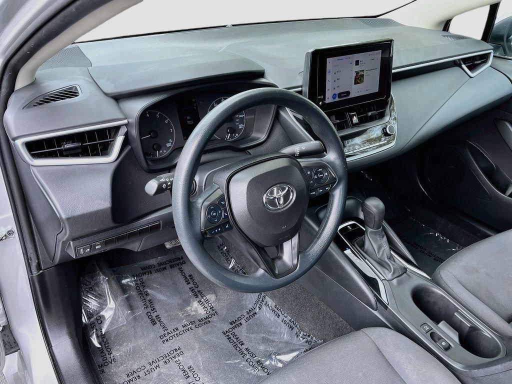 Used 2024 Toyota Corolla LE FWD image 9