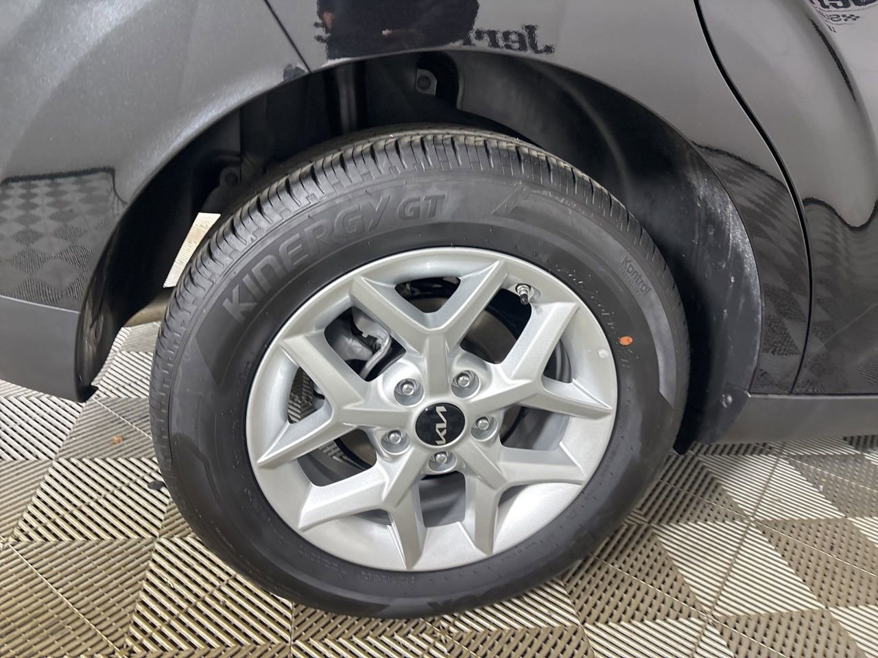 Used 2025 Kia Soul S image 28