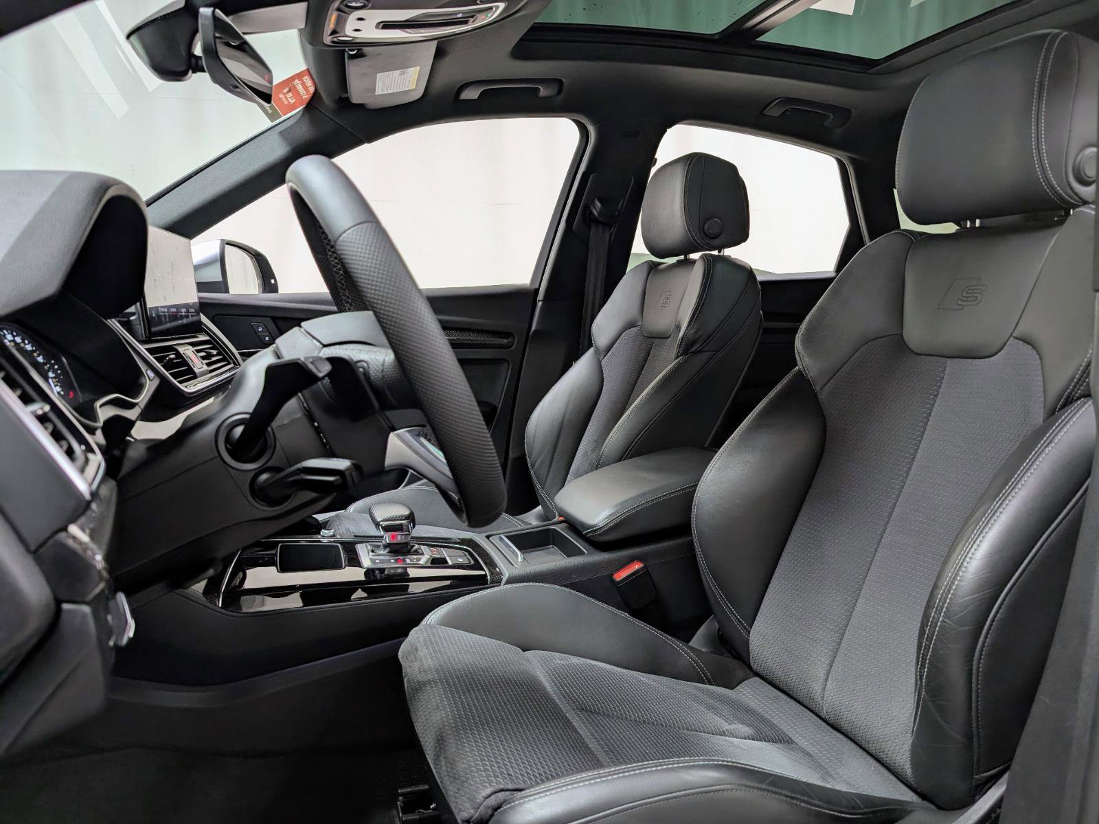 Used 2022 Audi SQ5 Premium w/ Convenience Package image 15