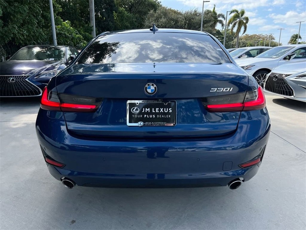 Used 2022 BMW 330i Sedan w/ Driving Assistance Package image 6