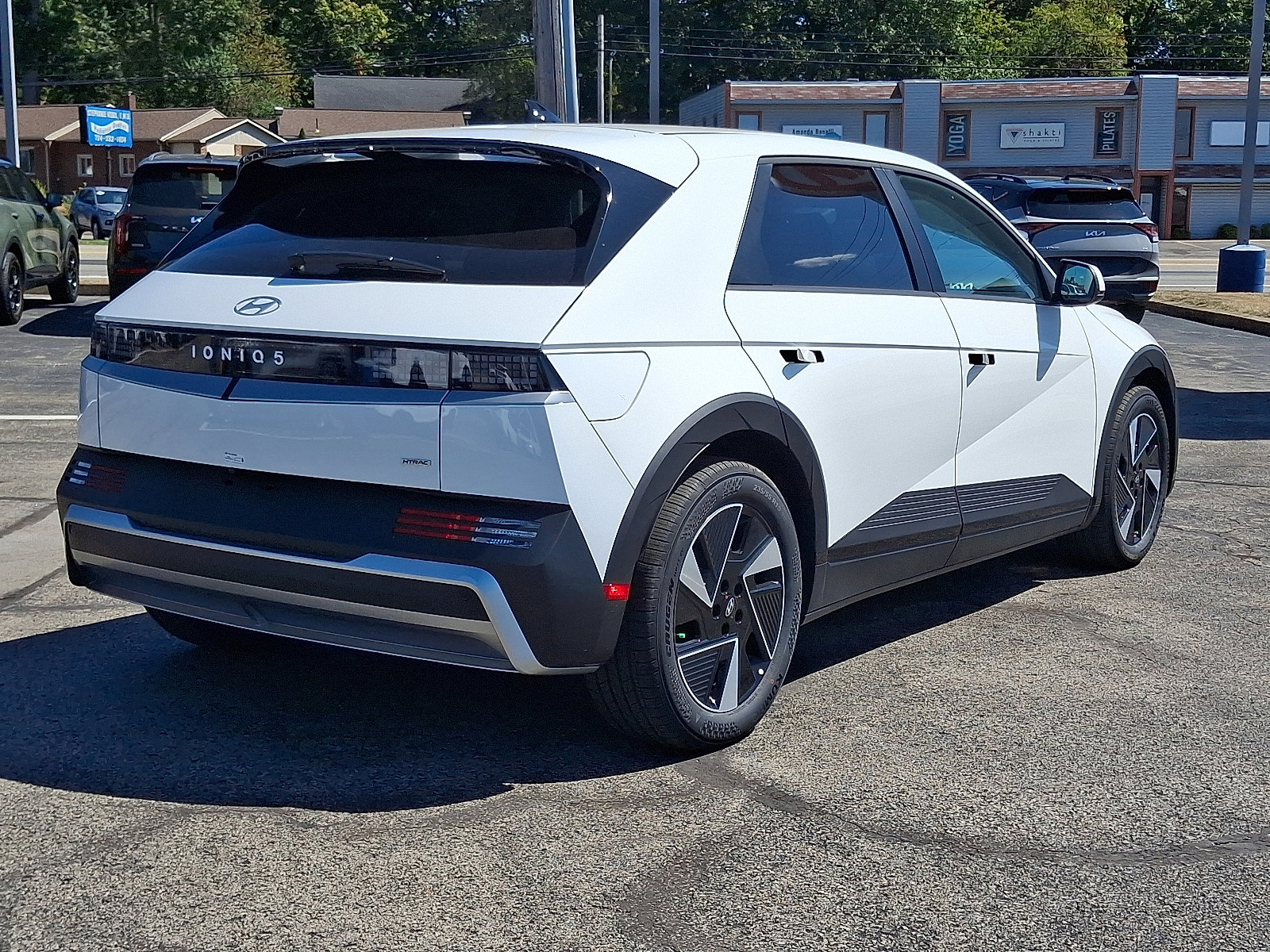 New 2025 Hyundai Ioniq 5 SE image 4