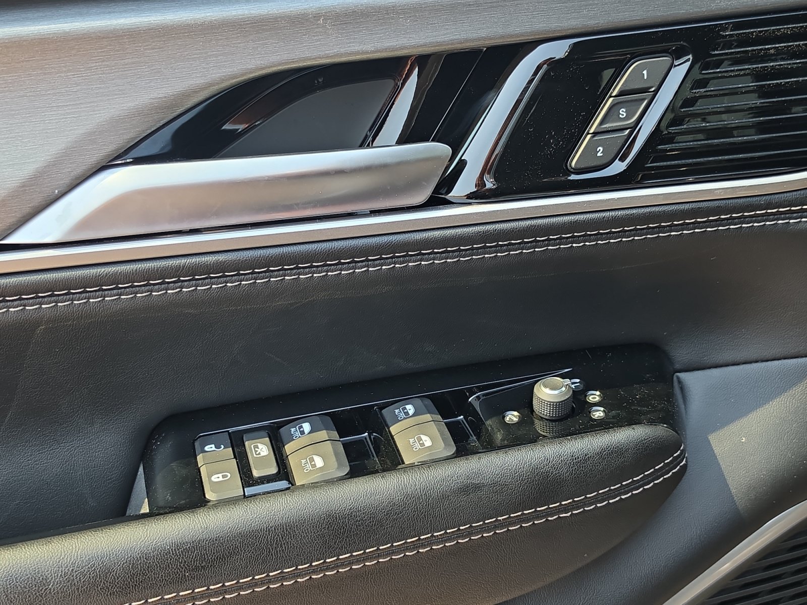 New 2026 Jeep Grand Wagoneer 4WD image 16