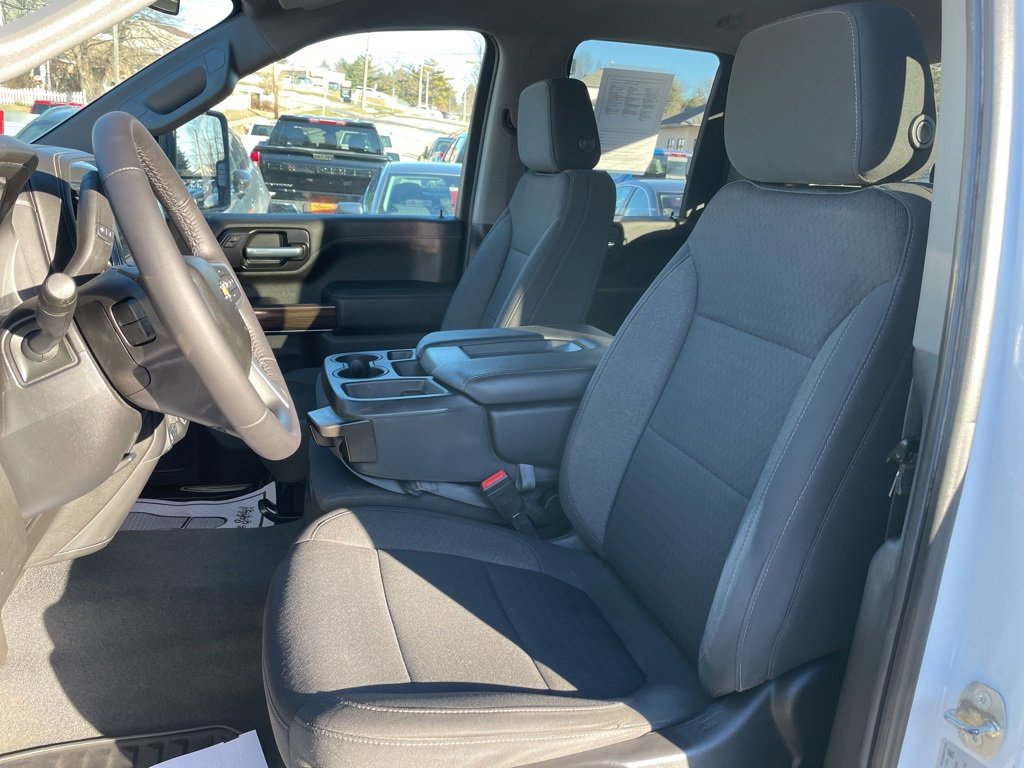 Used 2022 Chevrolet Silverado 2500 LT w/ Convenience Package image 3