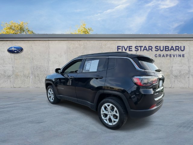 Used 2024 Jeep Compass Latitude AWD/4WD image 6