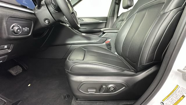 New 2026 Jeep Grand Cherokee Limited w/ Luxury Tech Group II AWD/4WD image 19