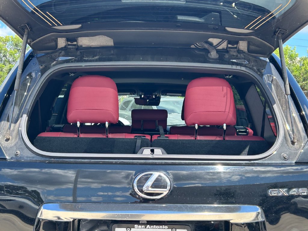 Used 2023 Lexus GX 460 Premium w/ Premium Plus Package AWD/4WD image 17
