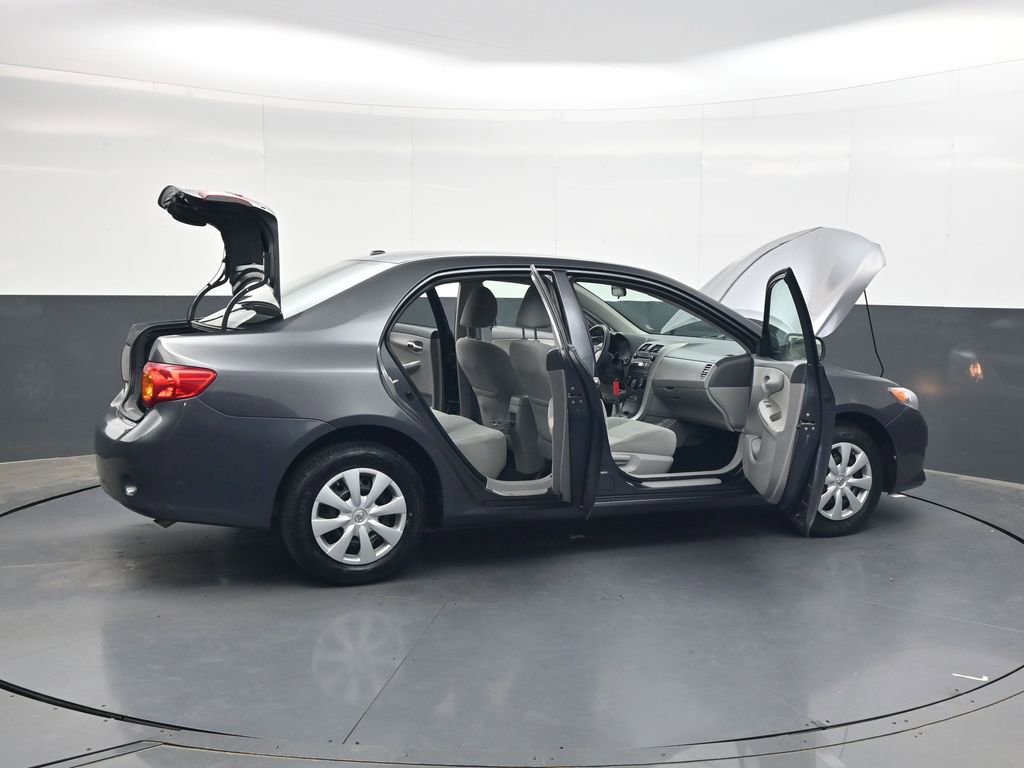 Used 2010 Toyota Corolla LE FWD image 32