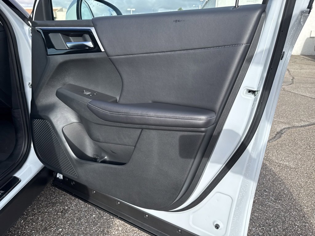 New 2025 Mitsubishi Outlander SE image 31