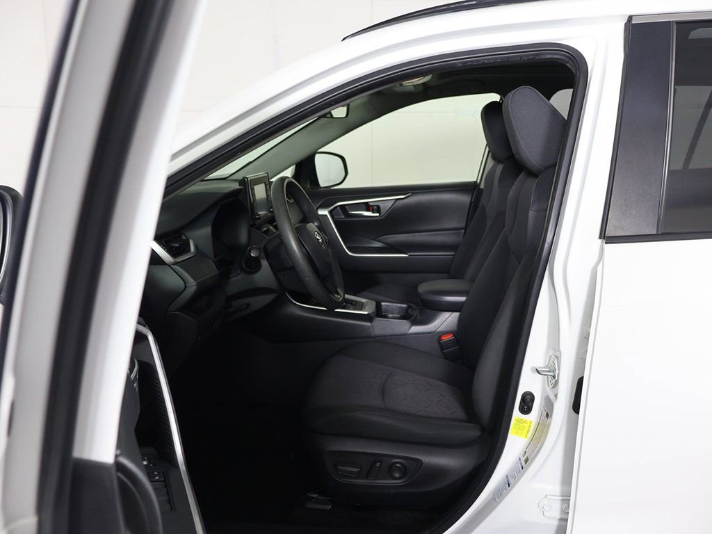 Used 2020 Toyota RAV4 XLE w/ Convenience Package AWD/4WD image 27