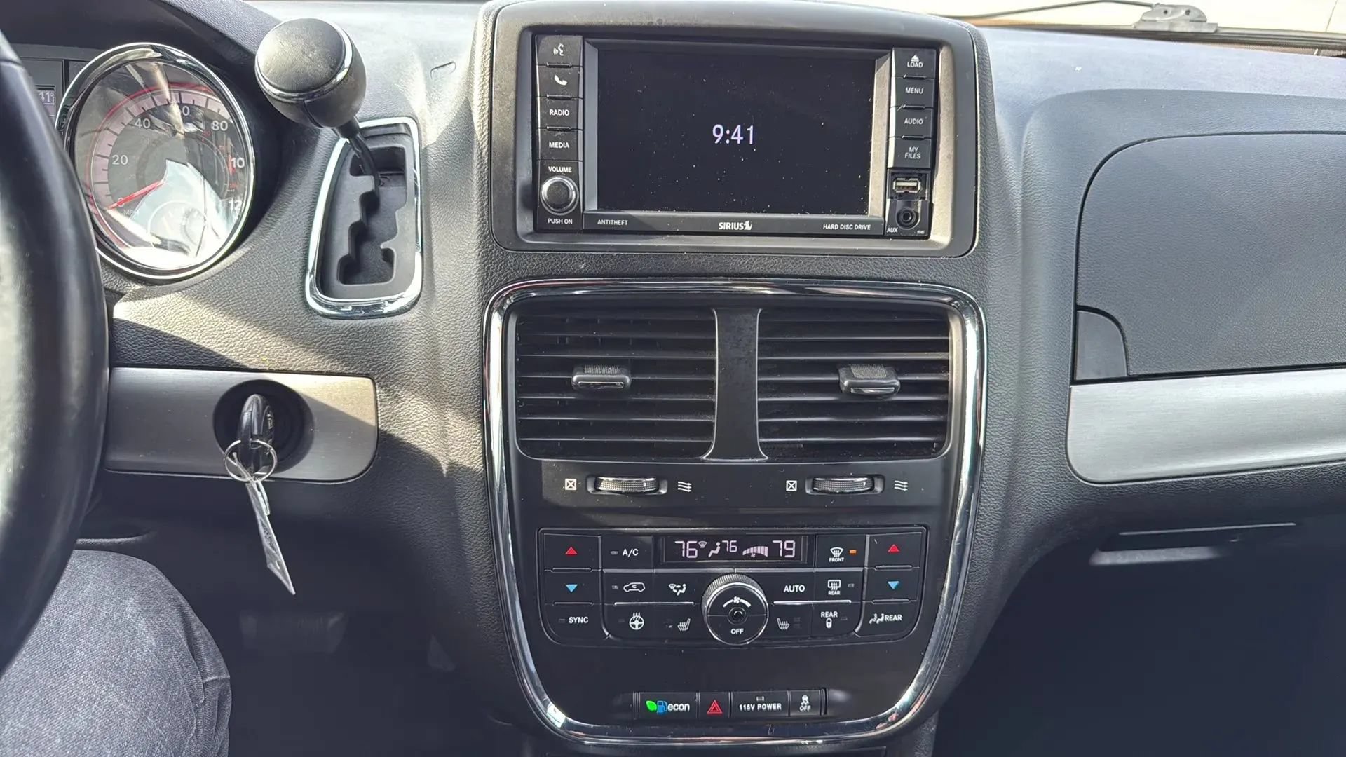 Used 2020 Dodge Grand Caravan GT FWD image 17