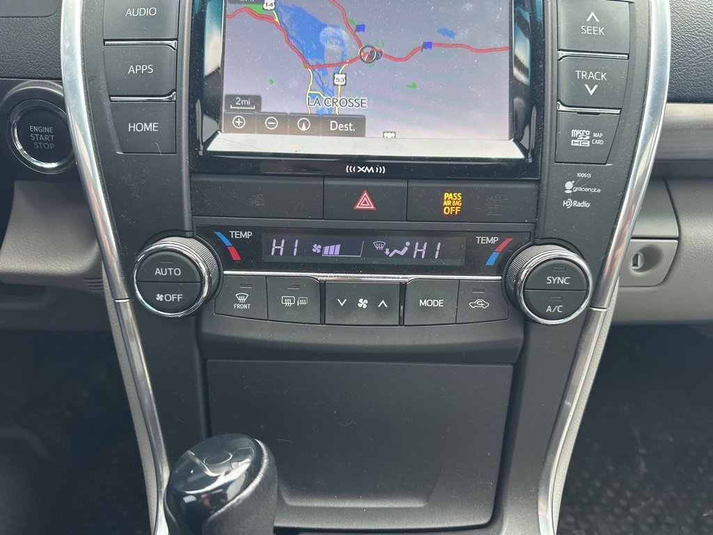 Used 2016 Toyota Camry XLE image 20