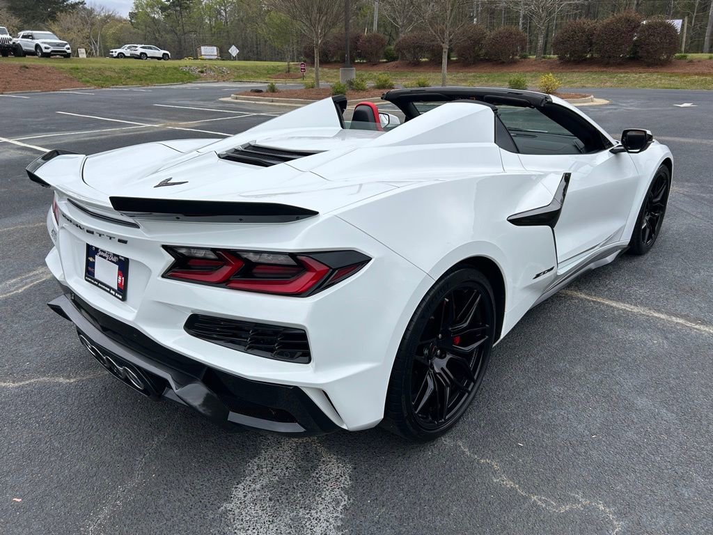 Used 2024 Chevrolet Corvette Z06 RWD image 32