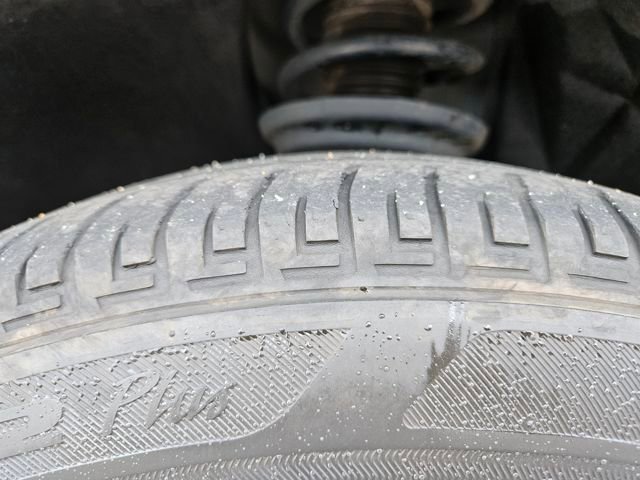 Used 2021 GMC Acadia SLE image 27