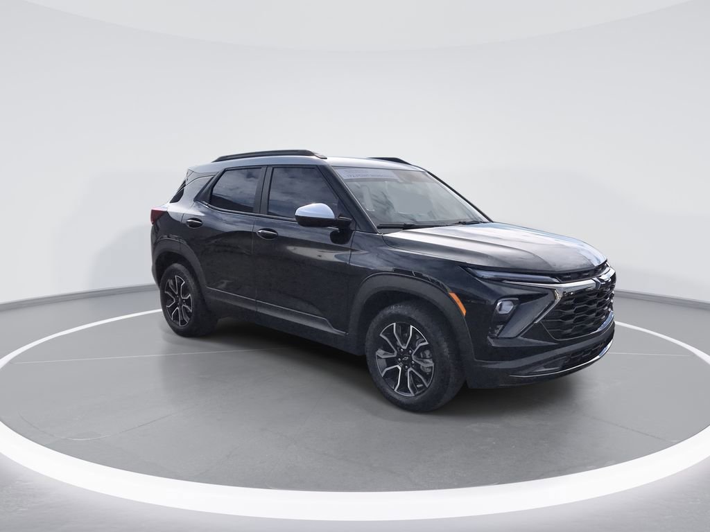 Used 2024 Chevrolet TrailBlazer ACTIV FWD image 2