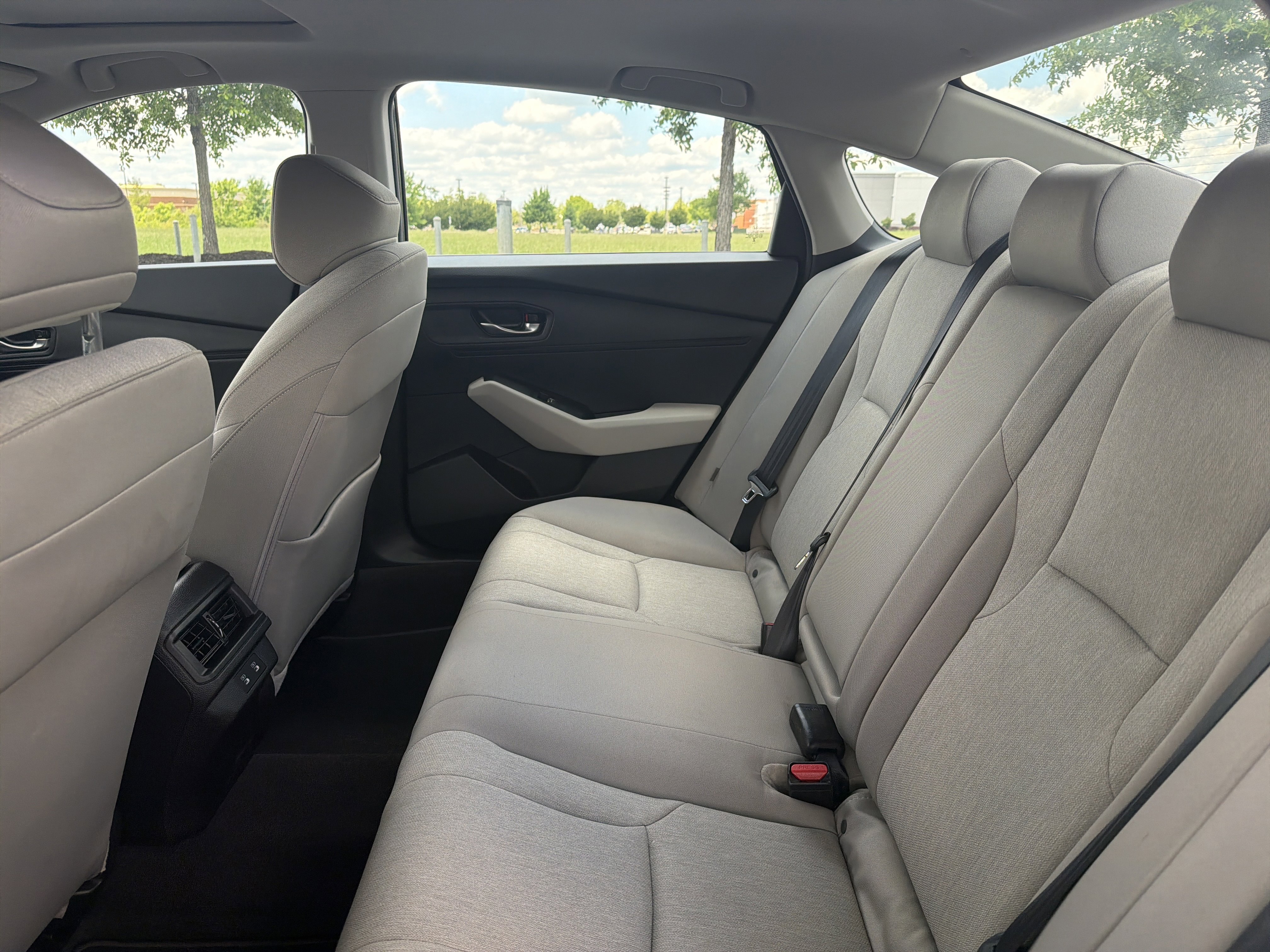Used 2025 Honda Accord SE image 26