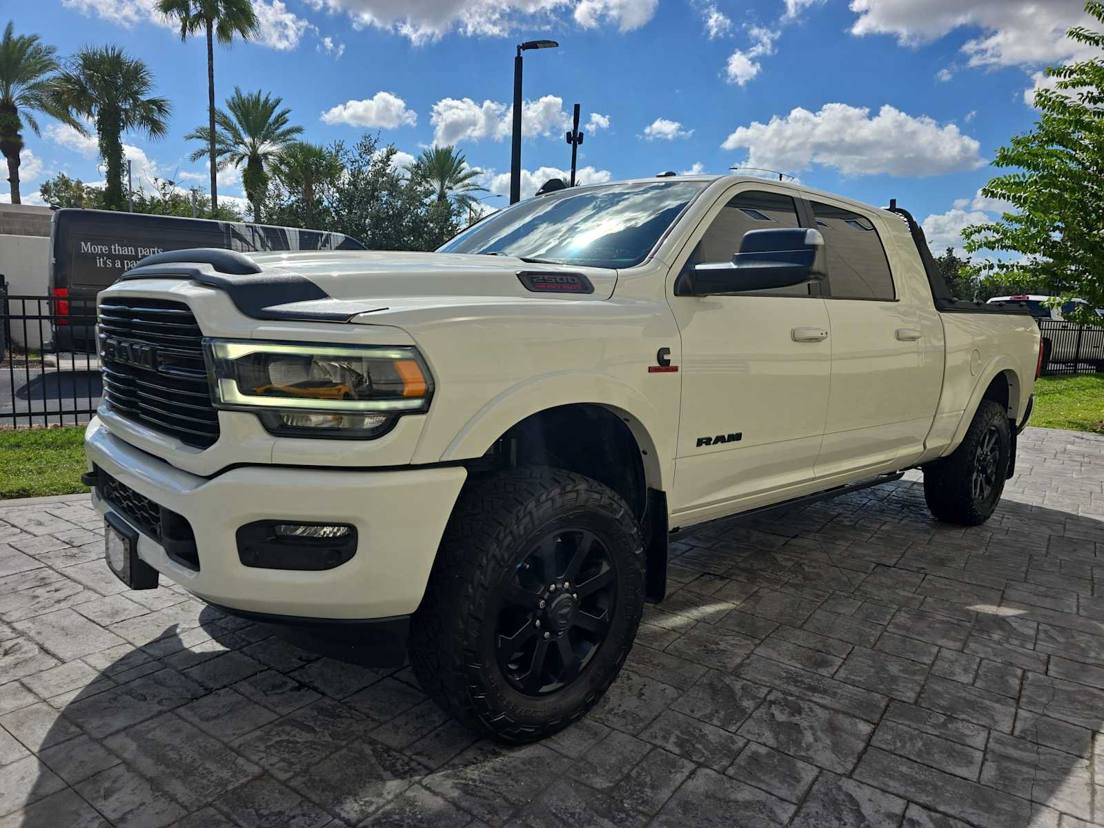 Used 2022 RAM 2500 Laramie AWD/4WD image 10