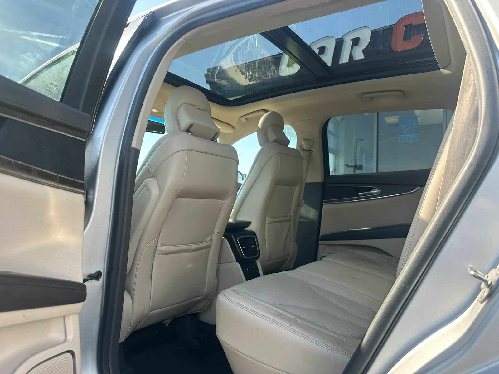 Used 2016 Lincoln MKX Reserve w/ Climate Package AWD/4WD image 10