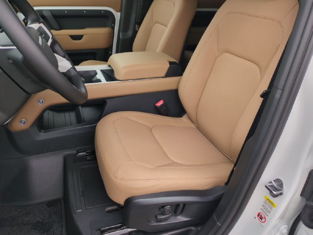 New 2026 Land Rover Defender 110 X-Dynamic SE AWD/4WD image 12