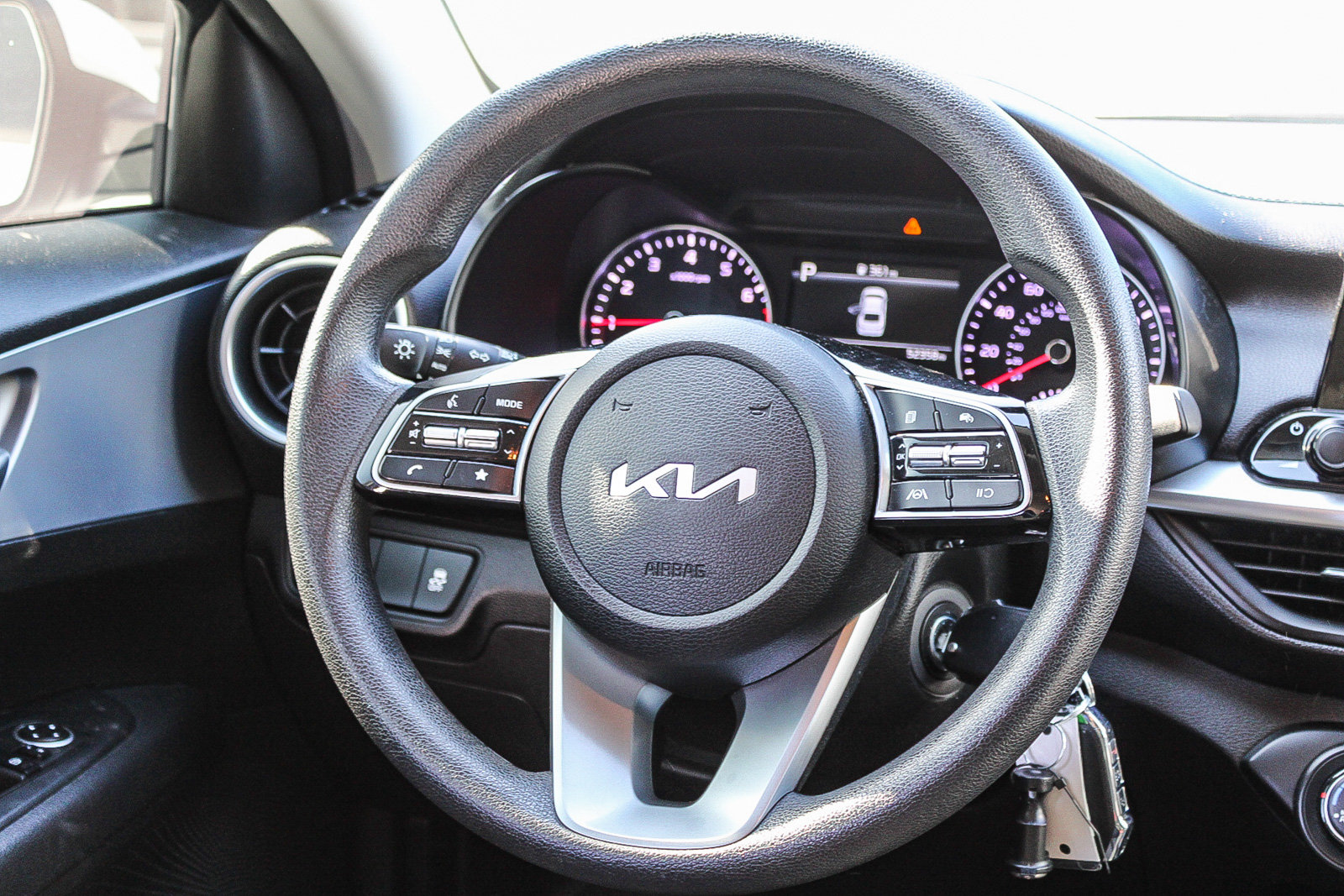 Used 2023 Kia Forte LXS FWD image 17