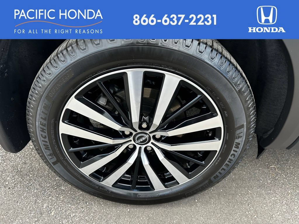 Used 2023 Nissan Pathfinder Platinum FWD image 13