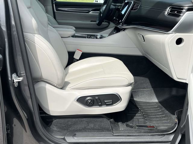 Used 2023 Jeep Wagoneer L 4WD w/ Convenience Group I image 26