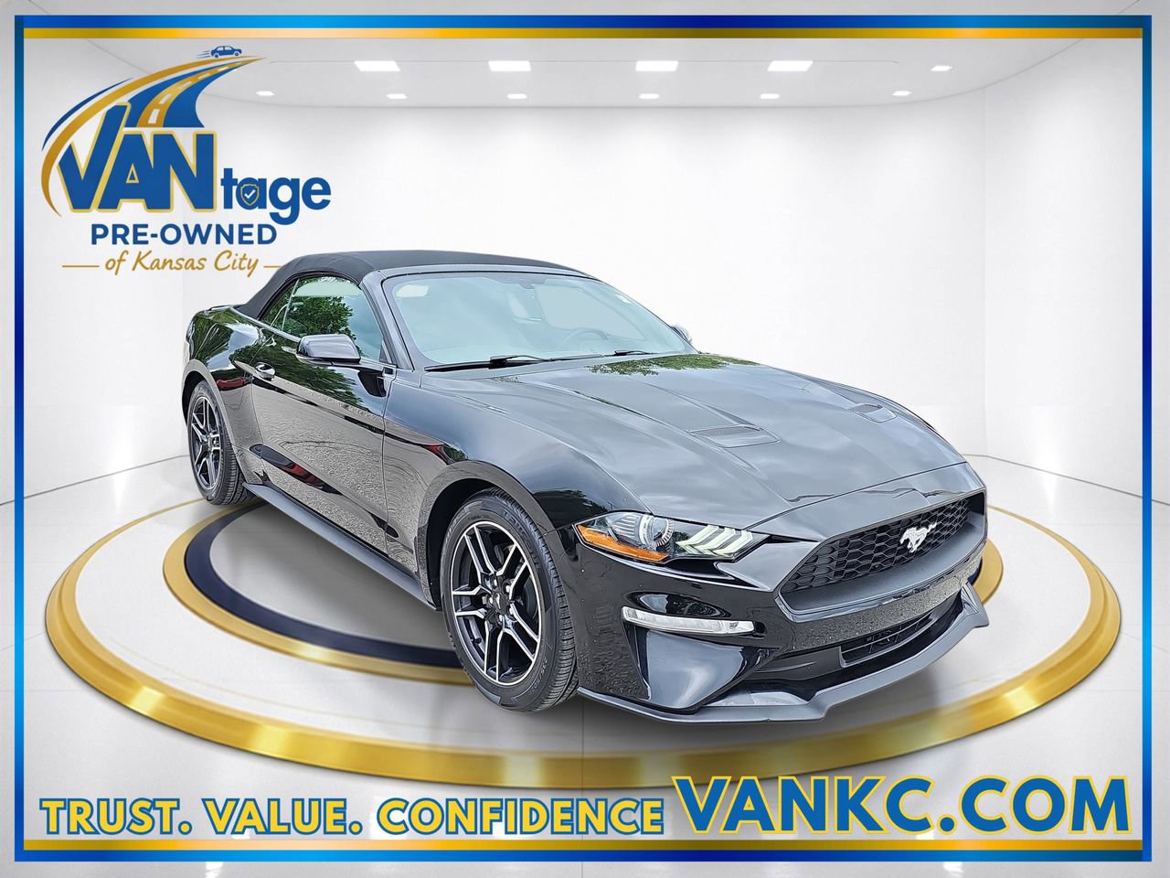 Used 2018 Ford Mustang Premium w/ Equipment Group 201A RWD image 3