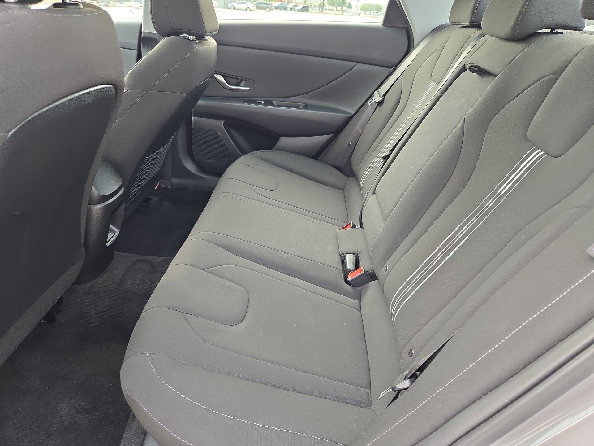 Used 2025 Hyundai Elantra SEL FWD image 29