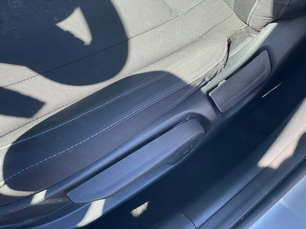 Used 2023 Hyundai Elantra SEL w/ Preferred Accessory Package image 13