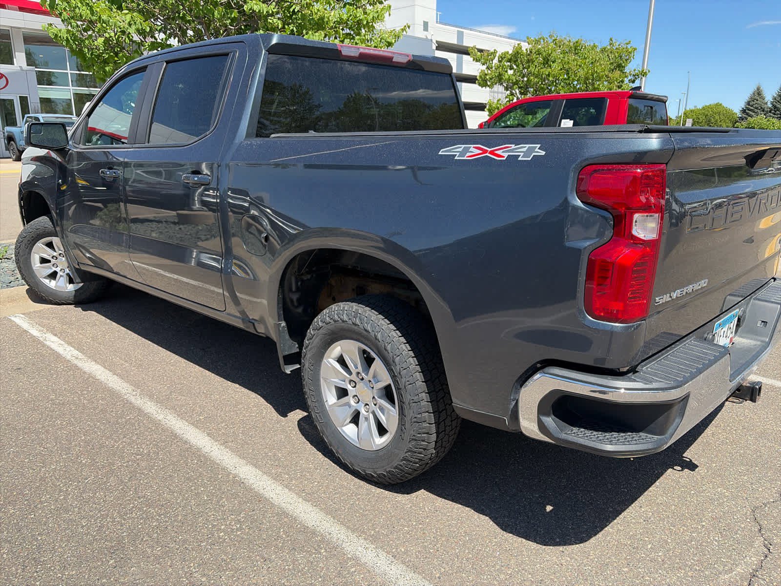 Used 2019 Chevrolet Silverado 1500 LT w/ All-Star Edition AWD/4WD image 4