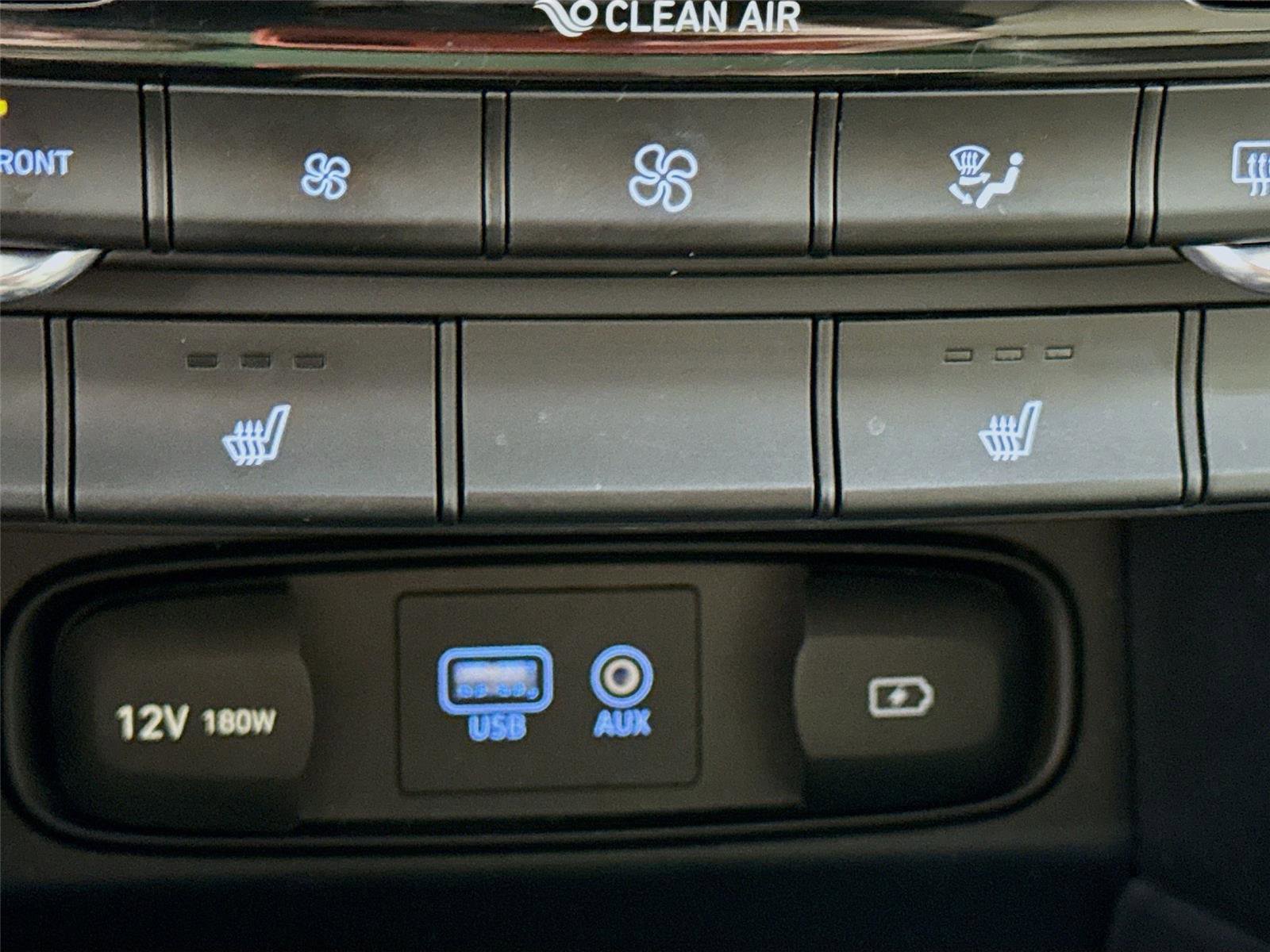 Used 2019 Hyundai Santa Fe Limited image 14