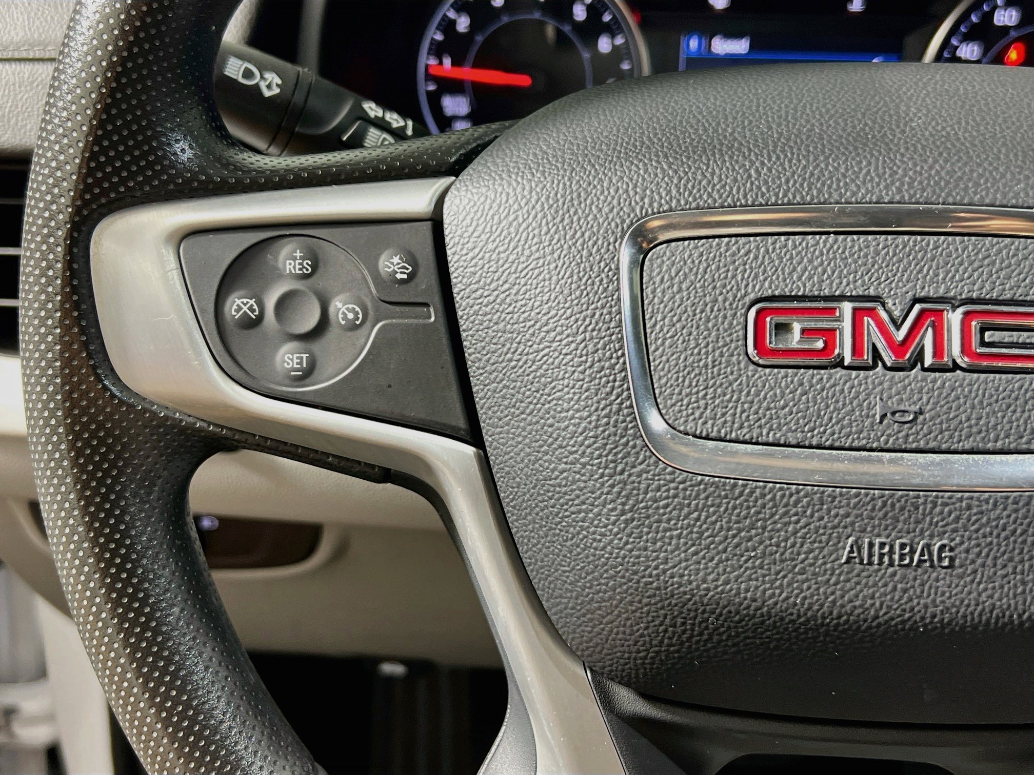 Used 2023 GMC Terrain SLE w/ Driver Convenience Package AWD/4WD image 18
