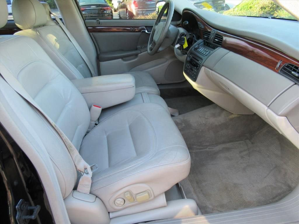 Used 2000 Cadillac De Ville w/ Comfort/Convenience Pkg FWD image 9