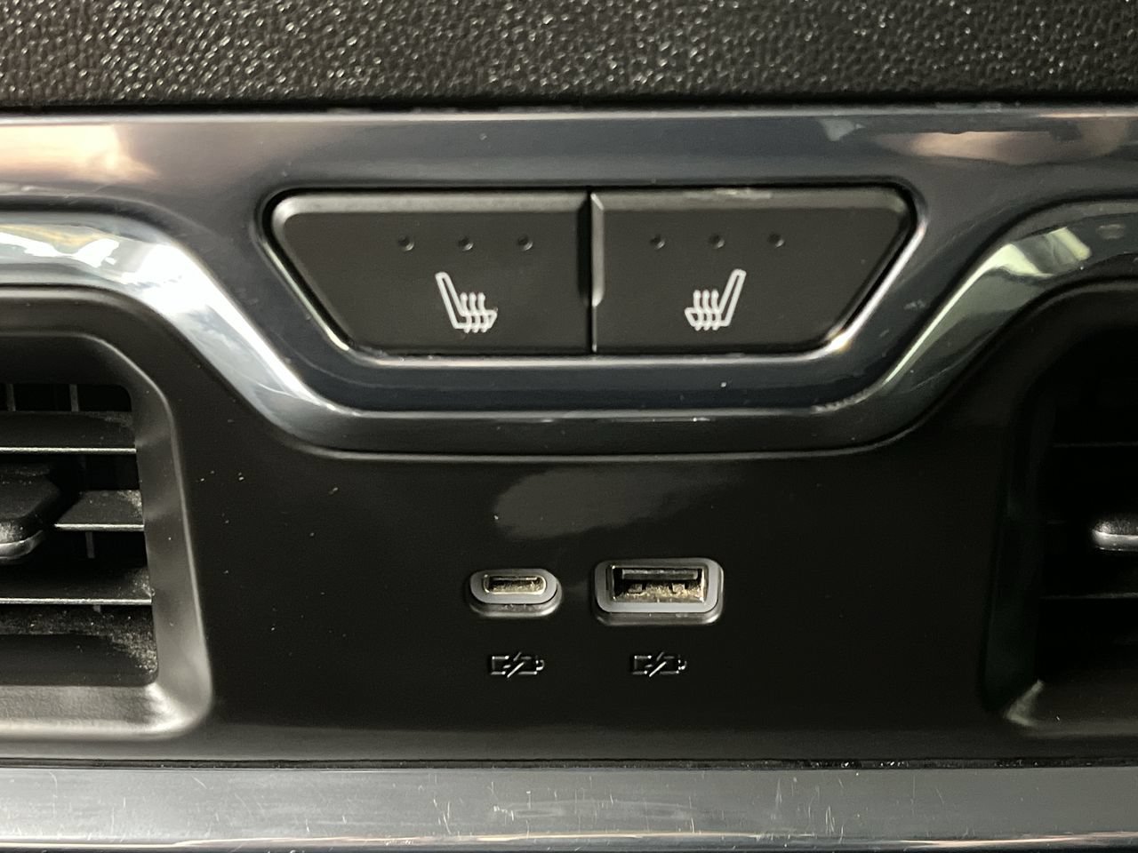 Certified 2024 Chevrolet Silverado 1500 LTZ AWD/4WD image 13