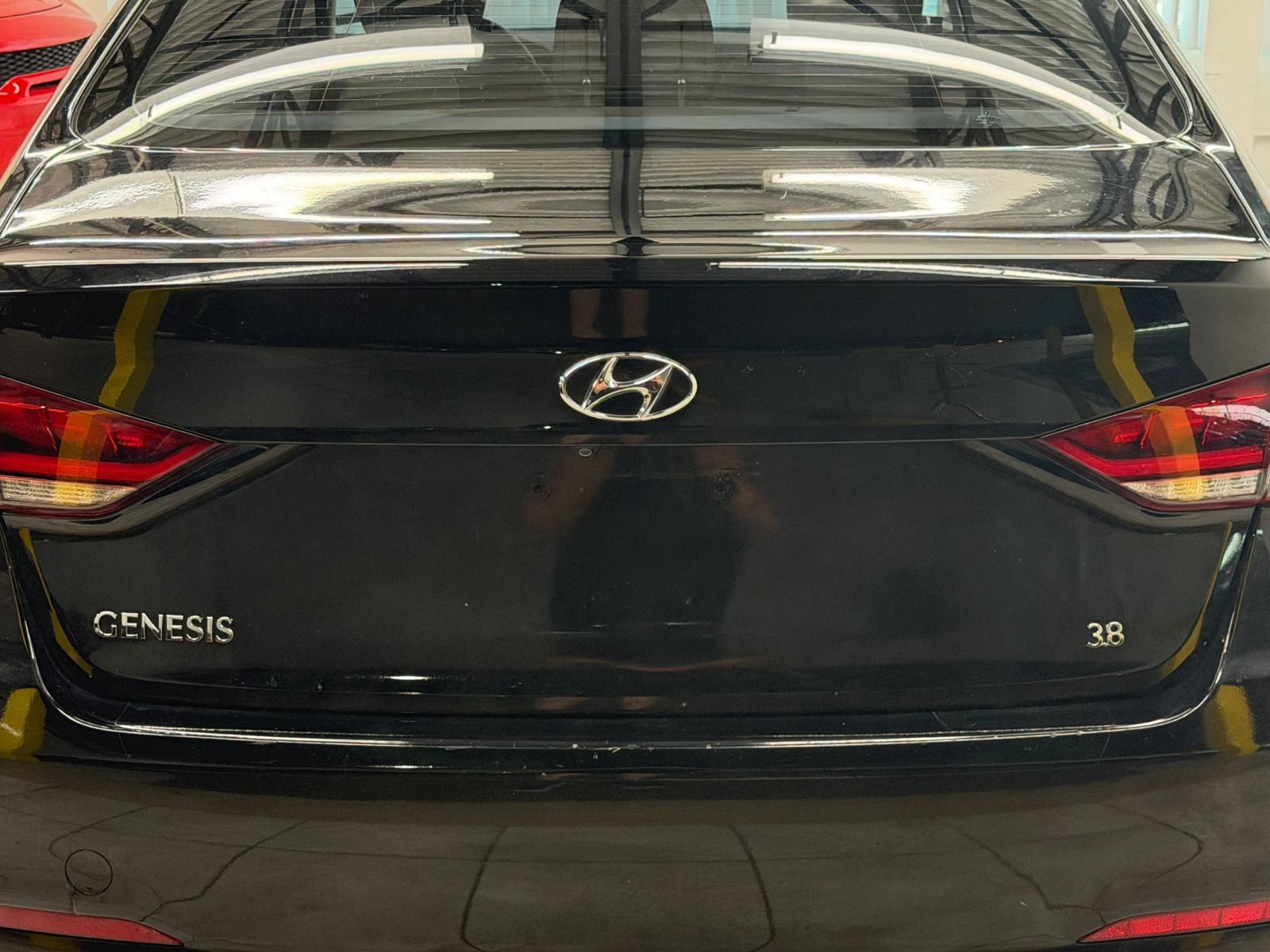 Used 2016 Hyundai Genesis 3.8 RWD image 11