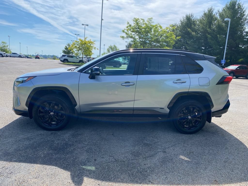 Used 2023 Toyota RAV4 XSE AWD/4WD image 6