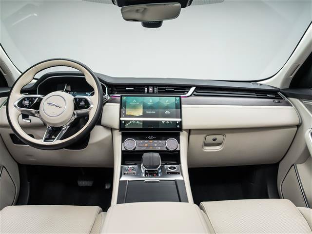 Used 2022 Jaguar F-PACE S AWD/4WD image 18