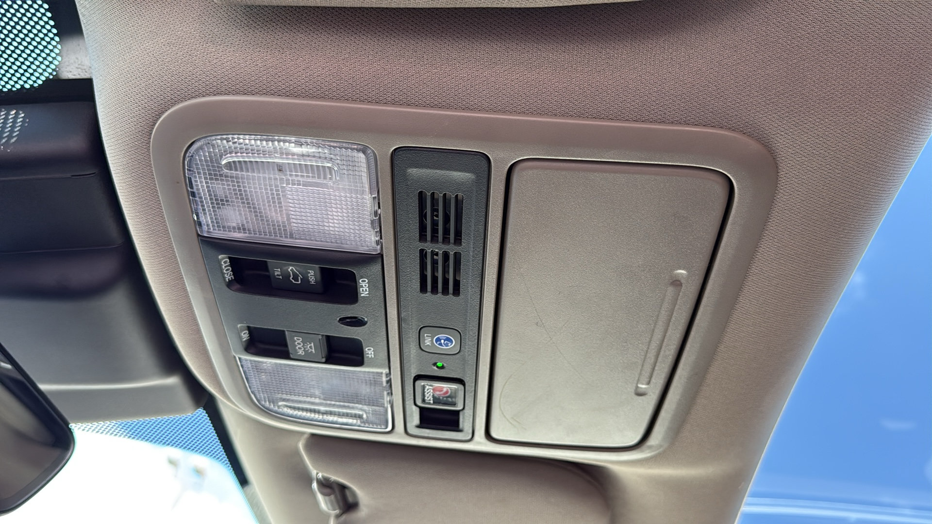 Used 2018 Honda Odyssey Touring image 28