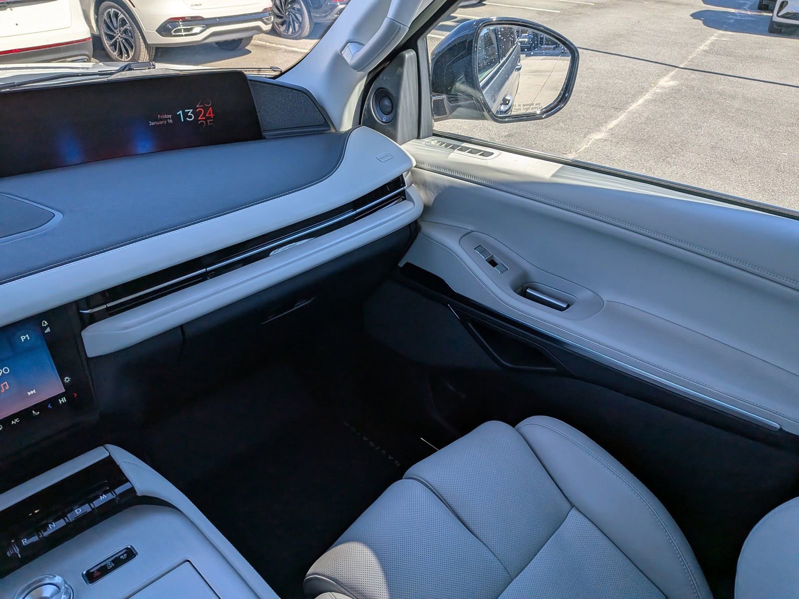 Certified 2025 Lincoln Navigator Reserve image 19