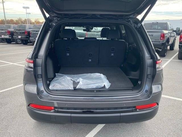 New 2025 Jeep Grand Cherokee Limited w/ Luxury Tech Group II image 7