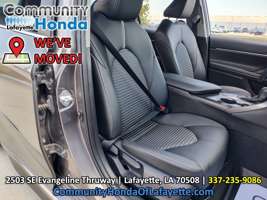 Used 2022 Toyota Camry SE FWD image 32