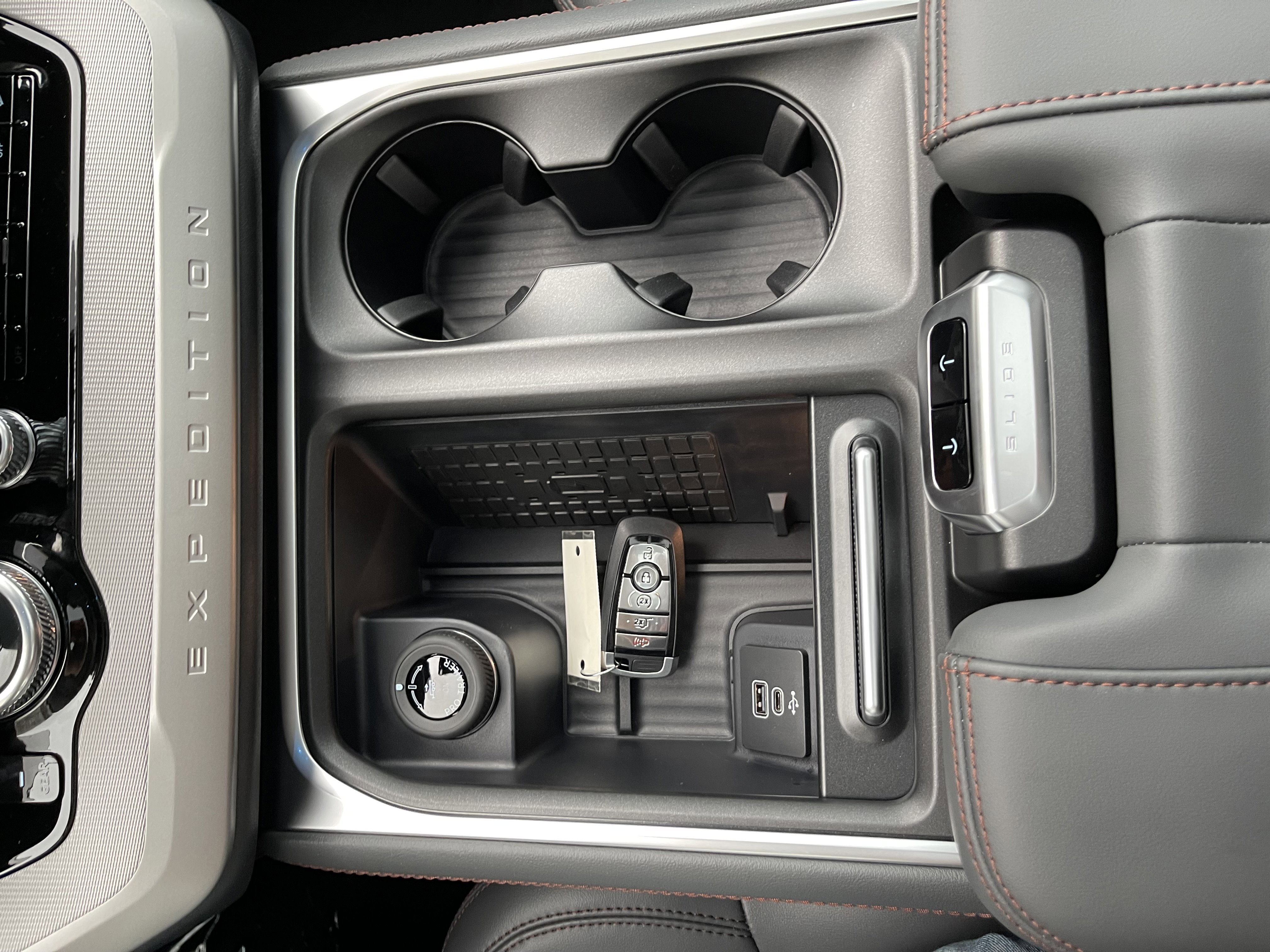 New 2025 Ford Expedition Max Active image 16