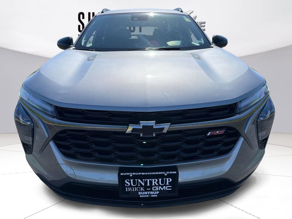 Used 2025 Chevrolet Trax RS w/ Driver Confidence Package FWD image 9