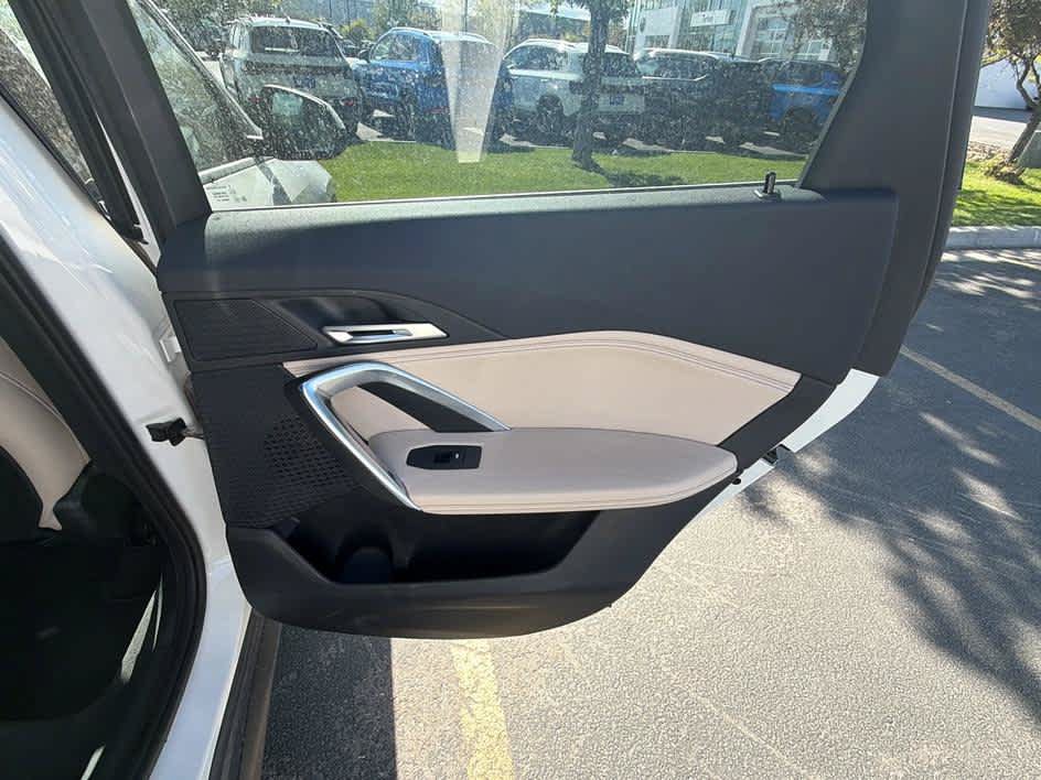 Used 2023 BMW X1 xDrive28i AWD/4WD image 23