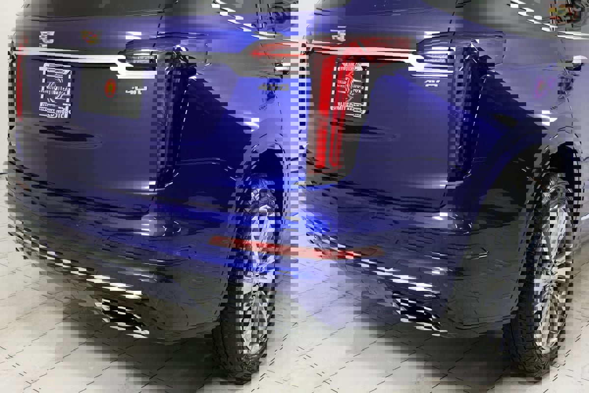 Used 2025 Cadillac XT6 Premium Luxury image 45