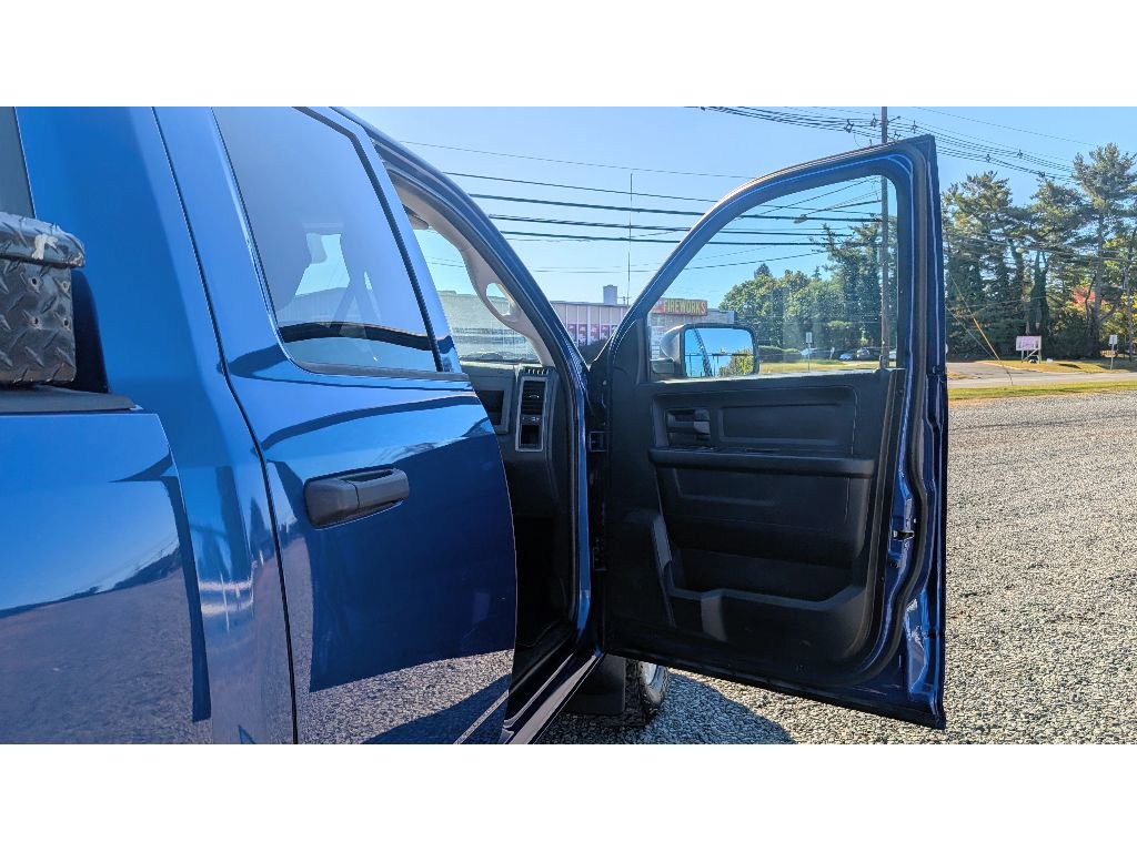 Used 2016 RAM 1500 Express image 11